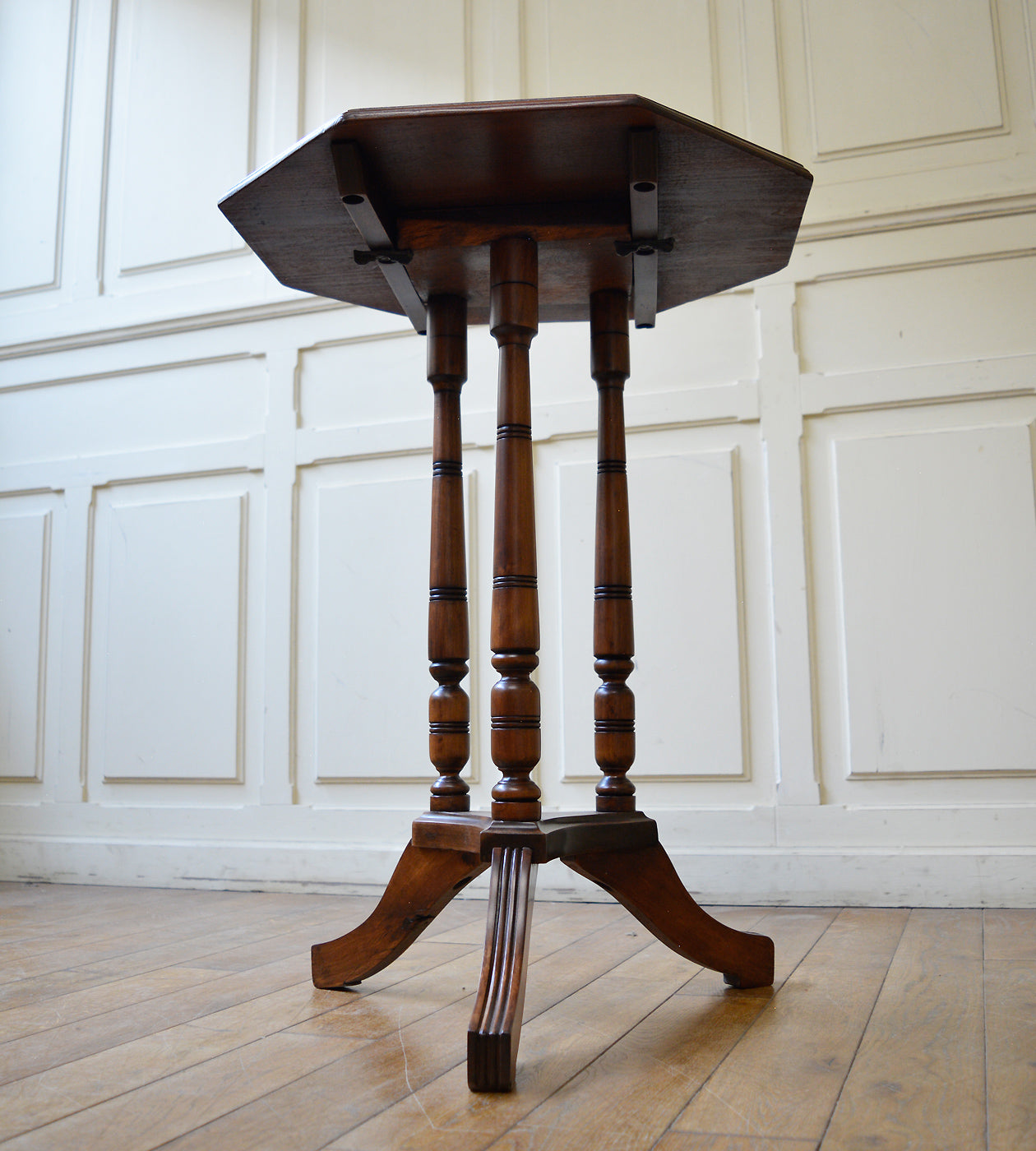 オケージョナルテーブル