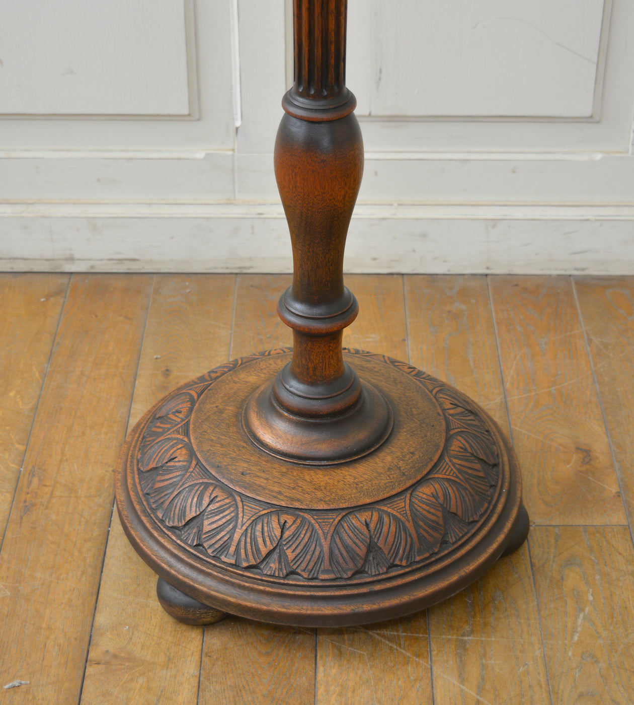 フロアスタンド