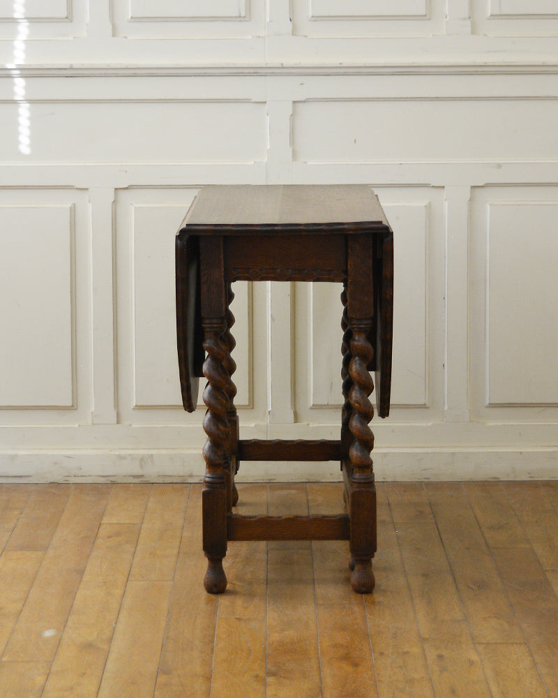 ゲートレッグテーブル