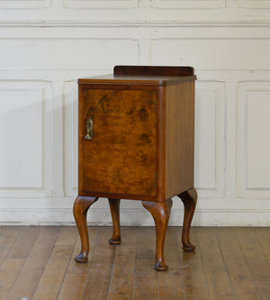 ナイトスタンド