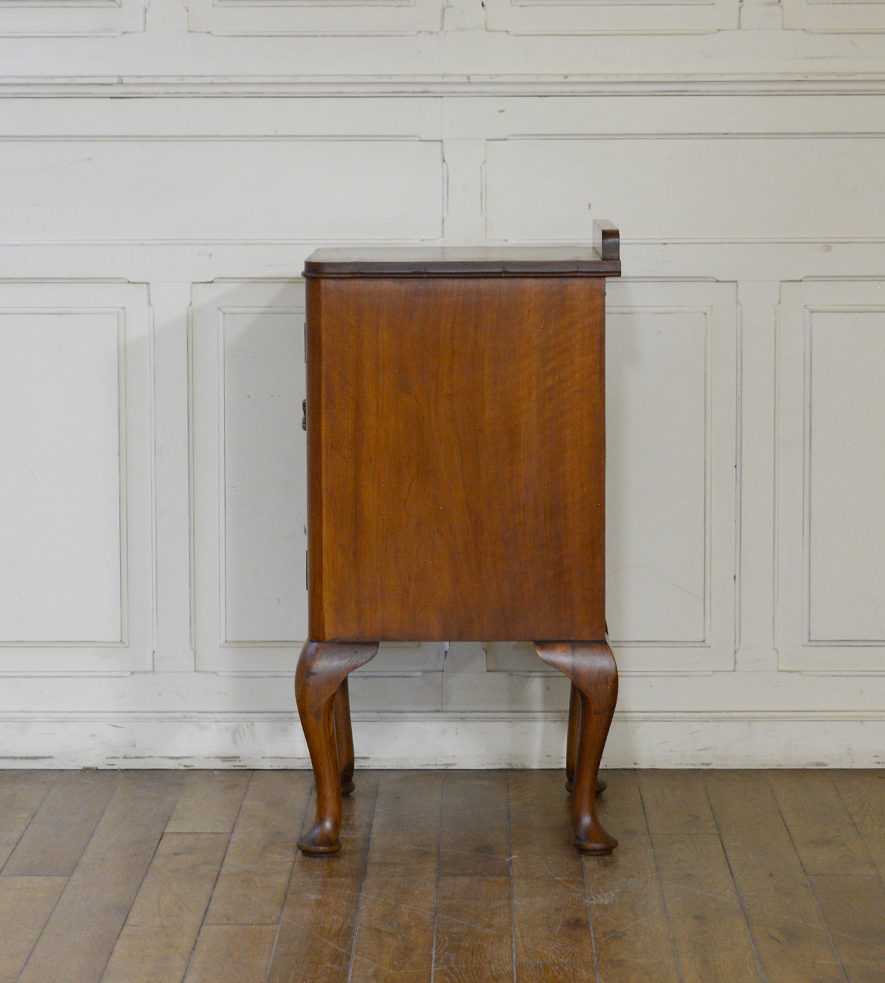 ナイトスタンド