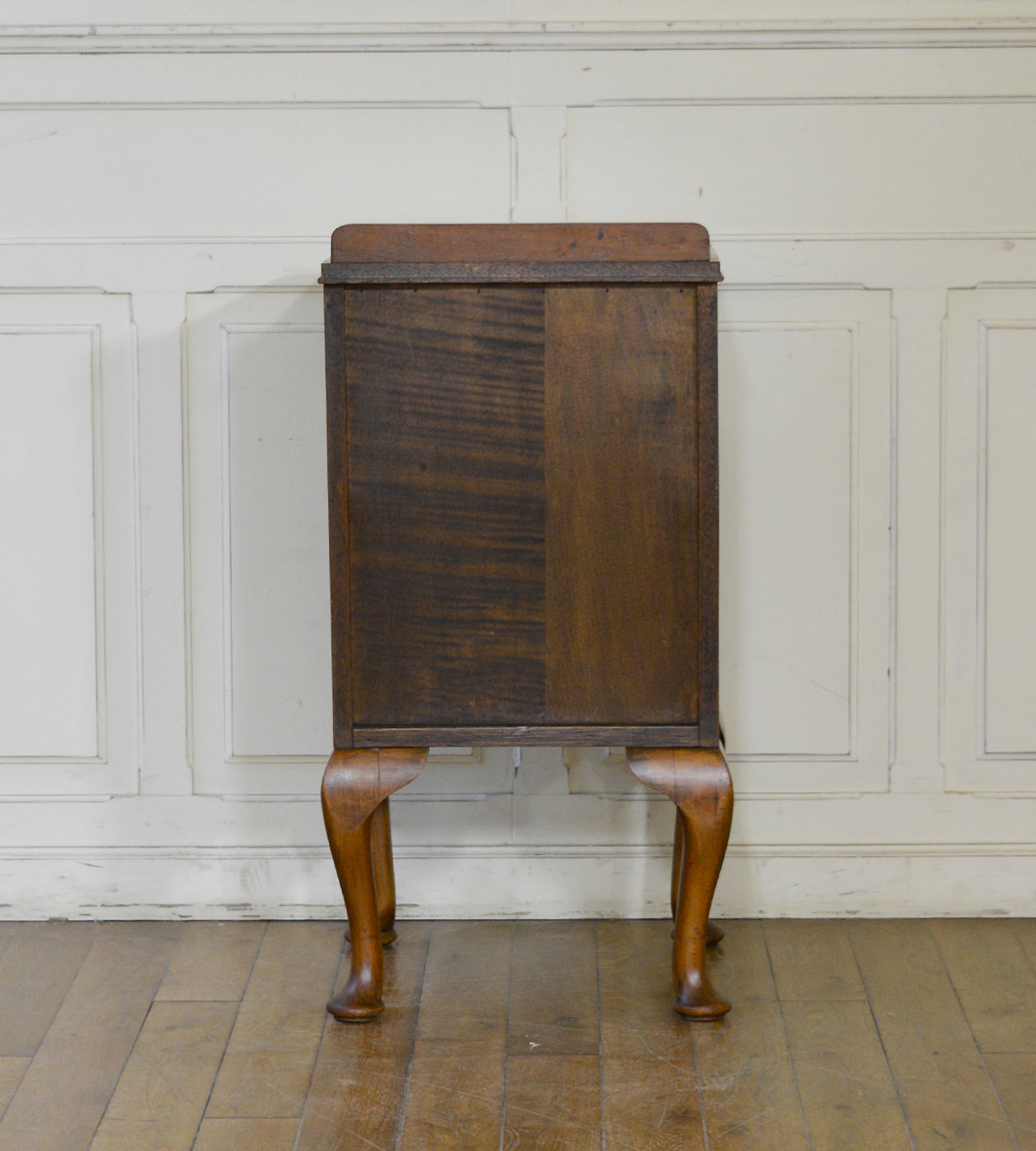 ナイトスタンド