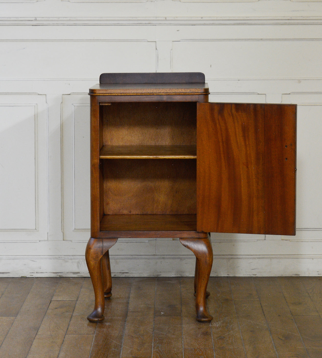 ナイトスタンド