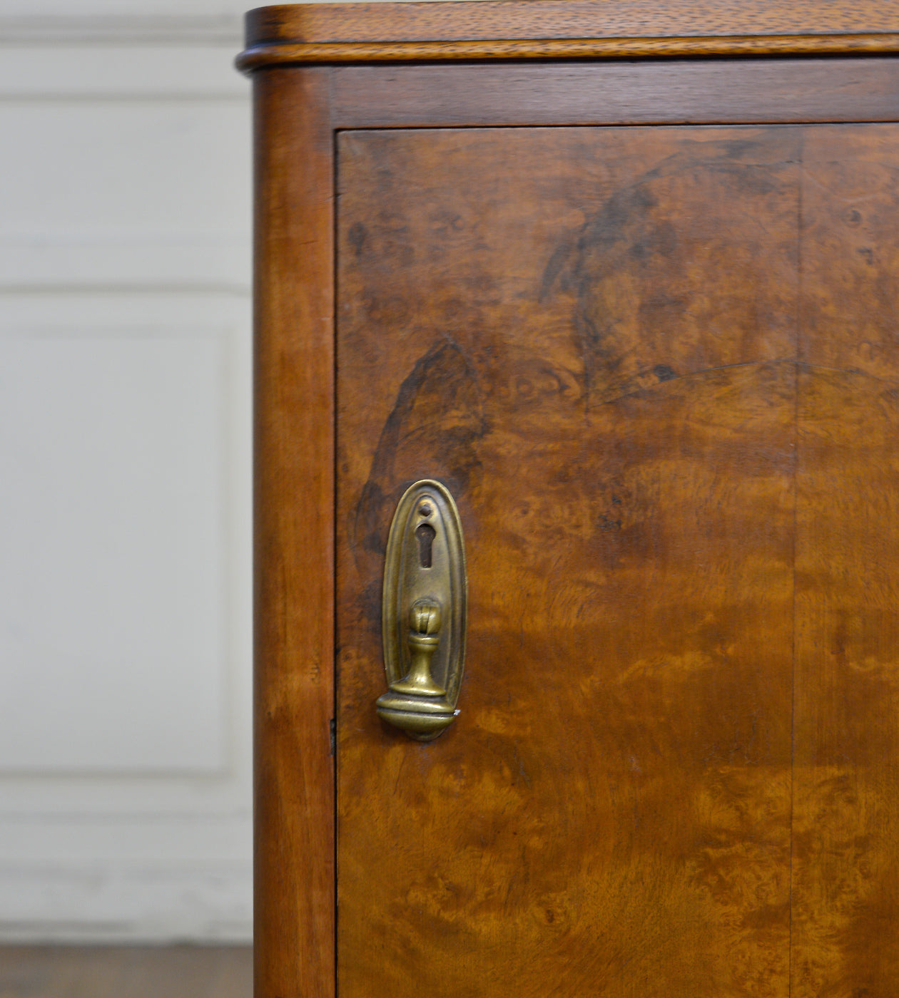 ナイトスタンド