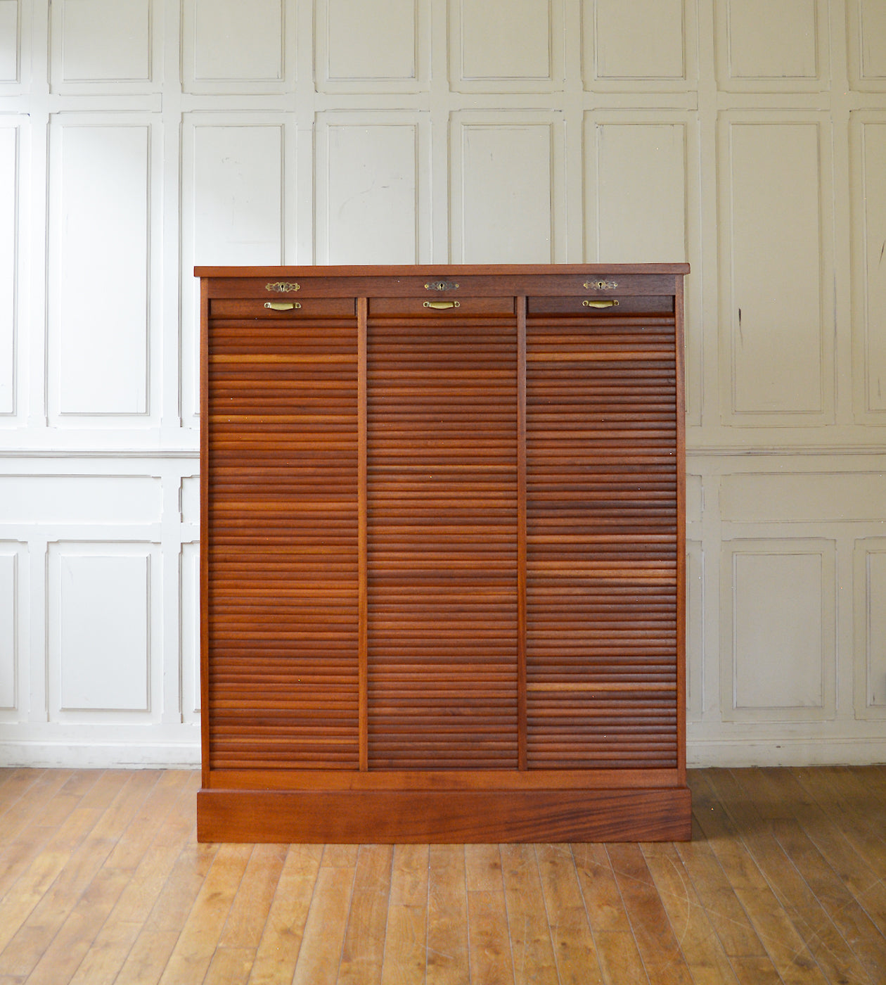 ファイリングキャビネット