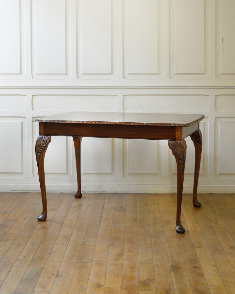 ダイニングテーブル