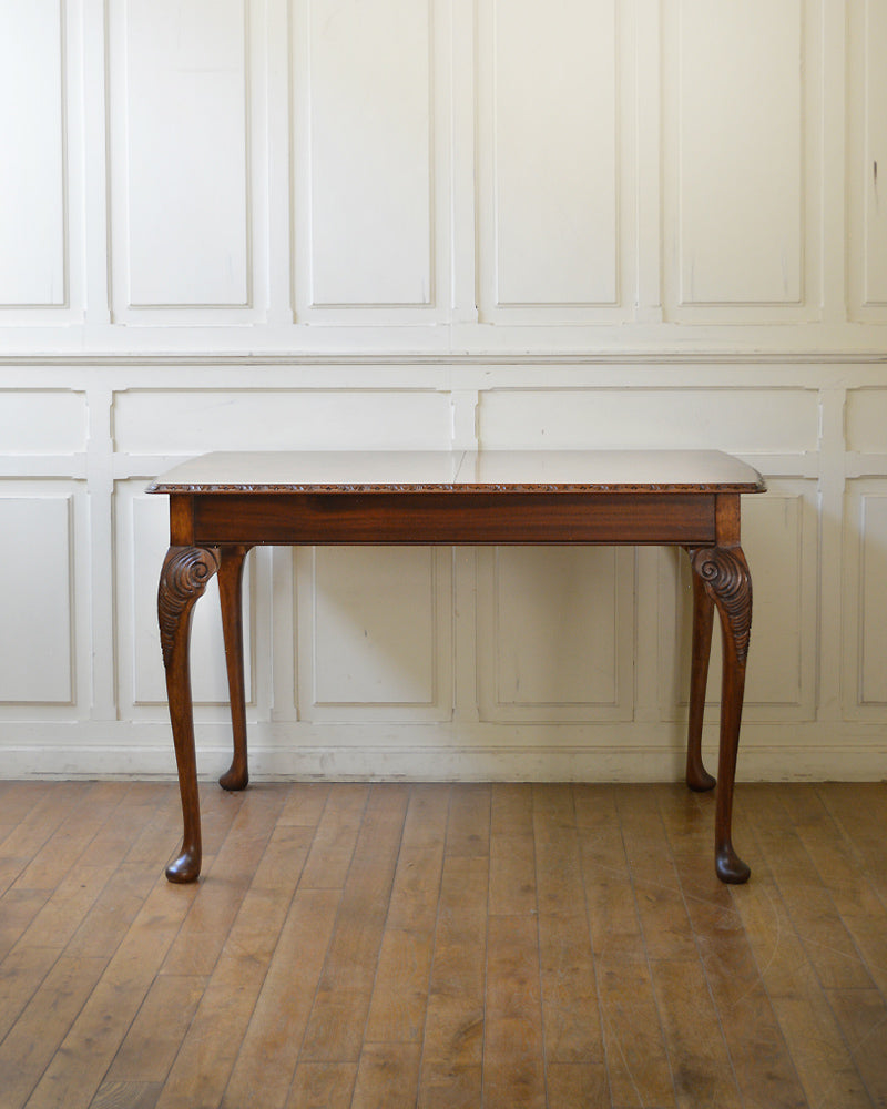 ダイニングテーブル