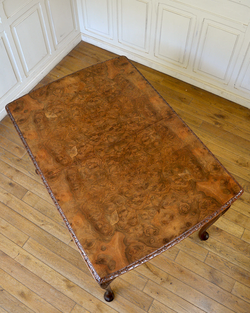 ダイニングテーブル