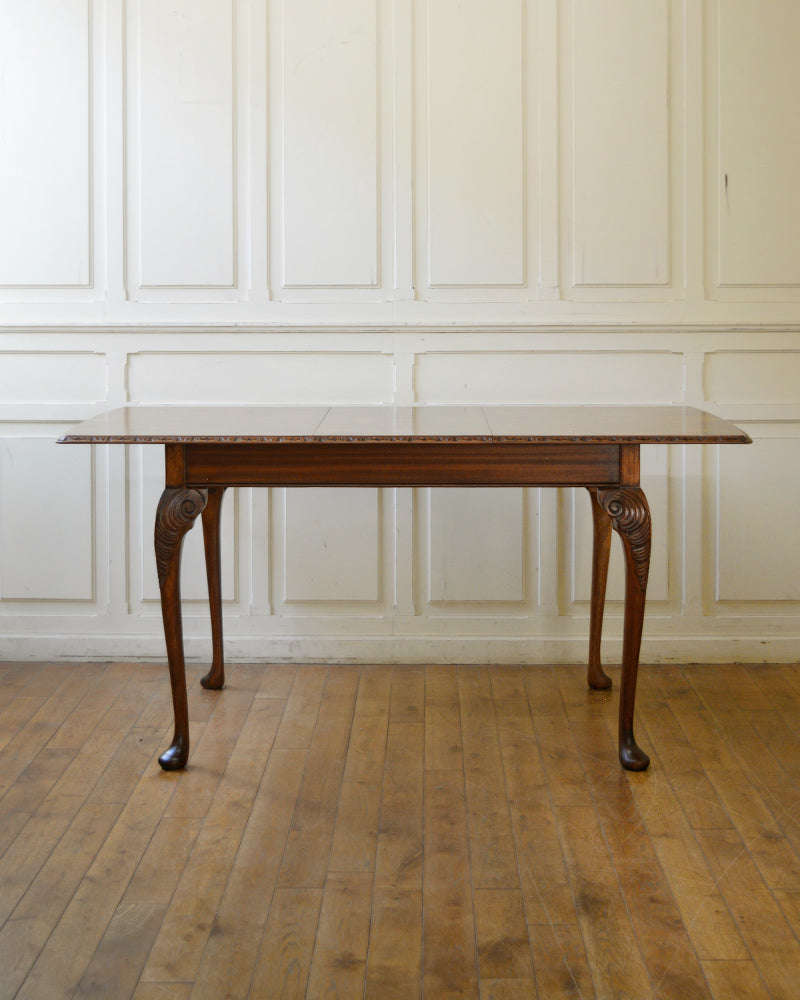 ダイニングテーブル