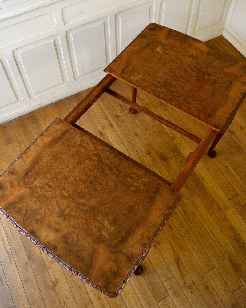 ダイニングテーブル