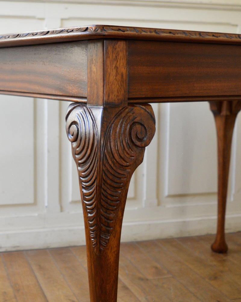 ダイニングテーブル