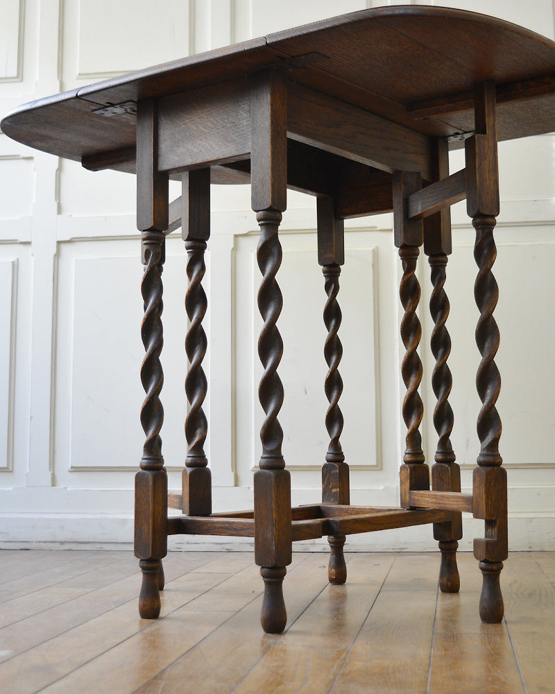 ゲートレッグテーブル