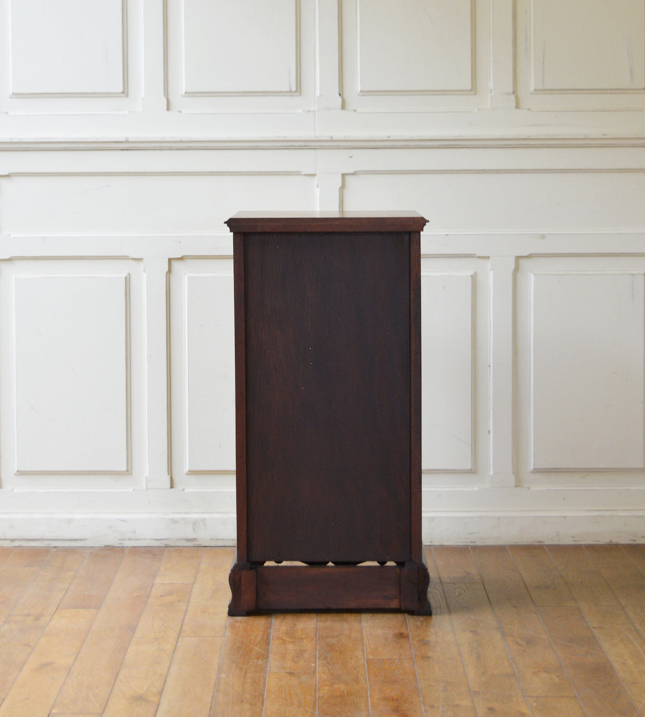 ベットサイドキャビネット