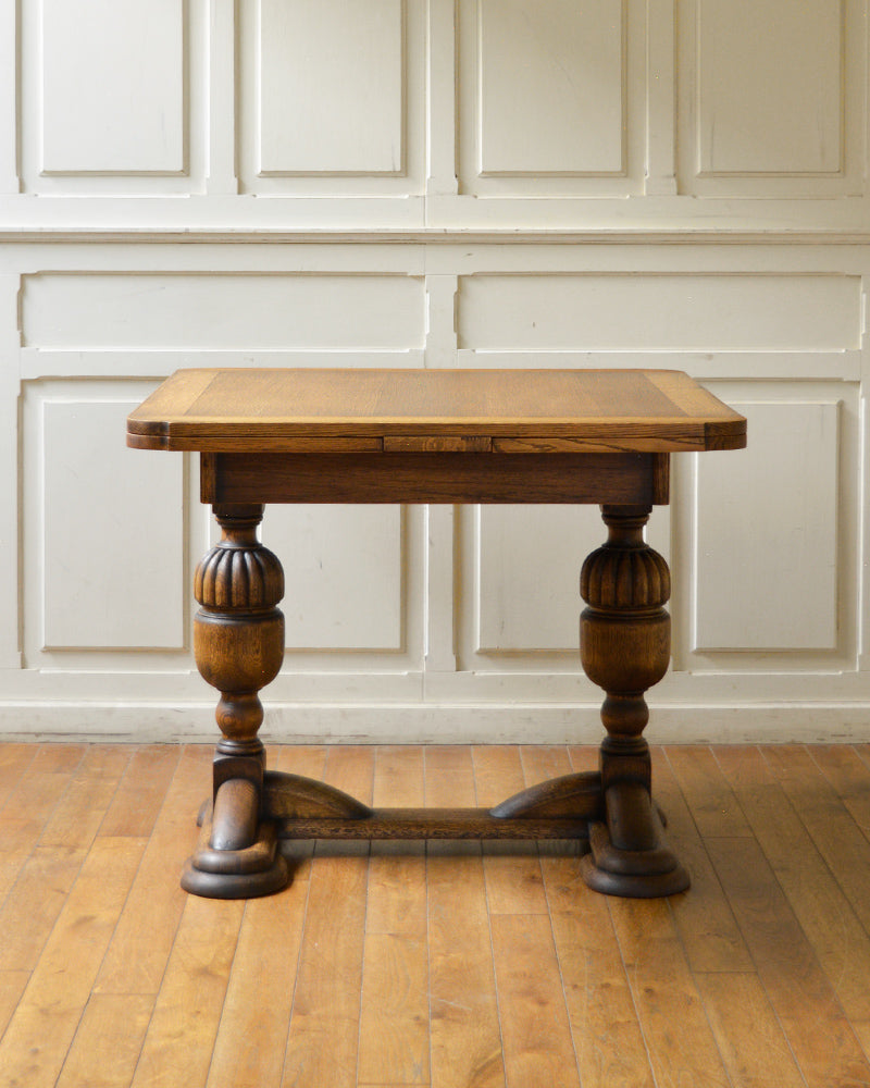 ドローリーフテーブル