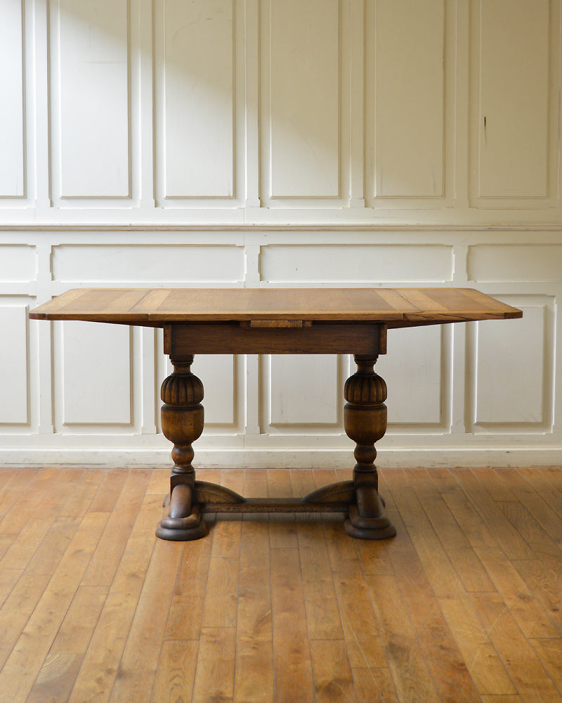 ドローリーフテーブル