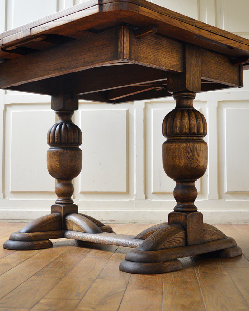 ドローリーフテーブル