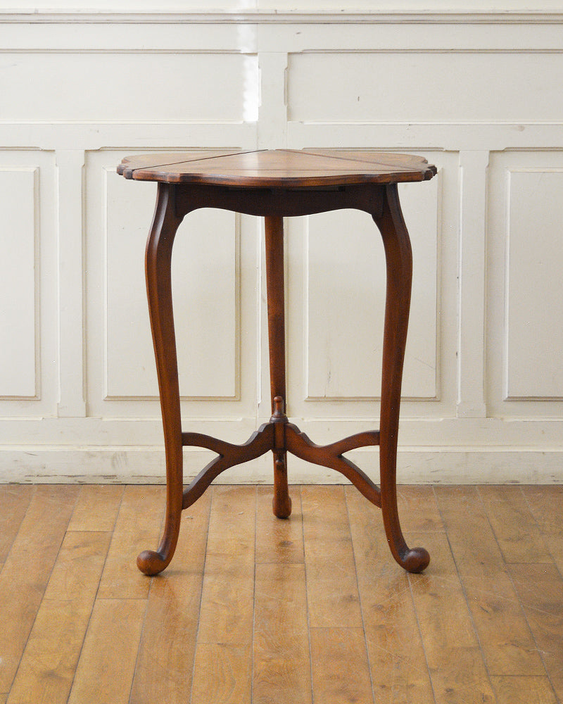 ティーテーブル