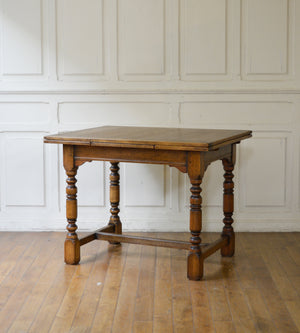 ドローリーフテーブル