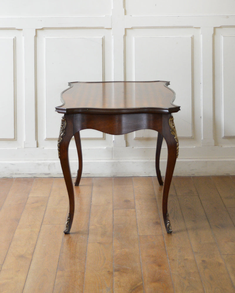 コーヒーテーブル