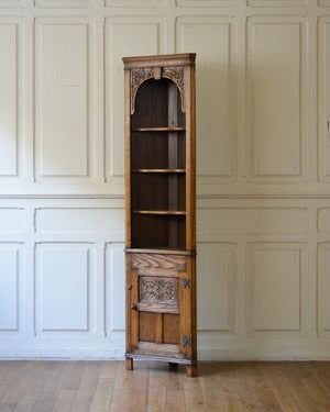 コーナーキャビネット