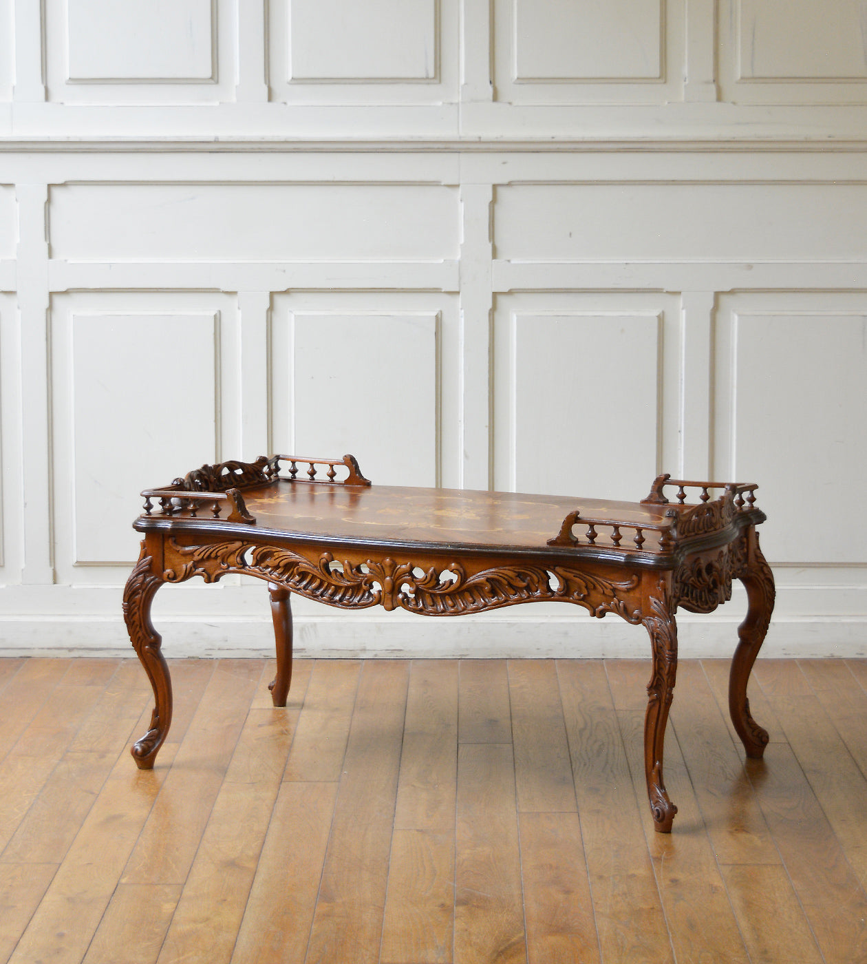 コーヒーテーブル