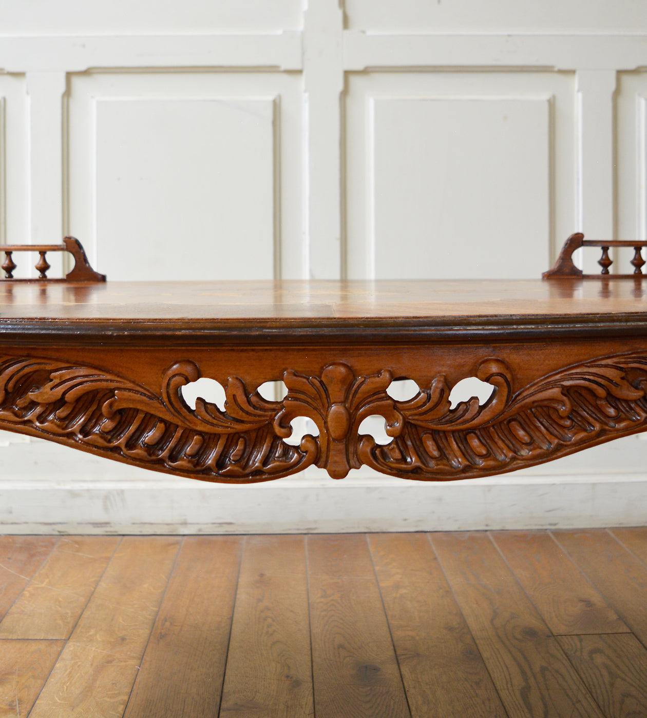 コーヒーテーブル