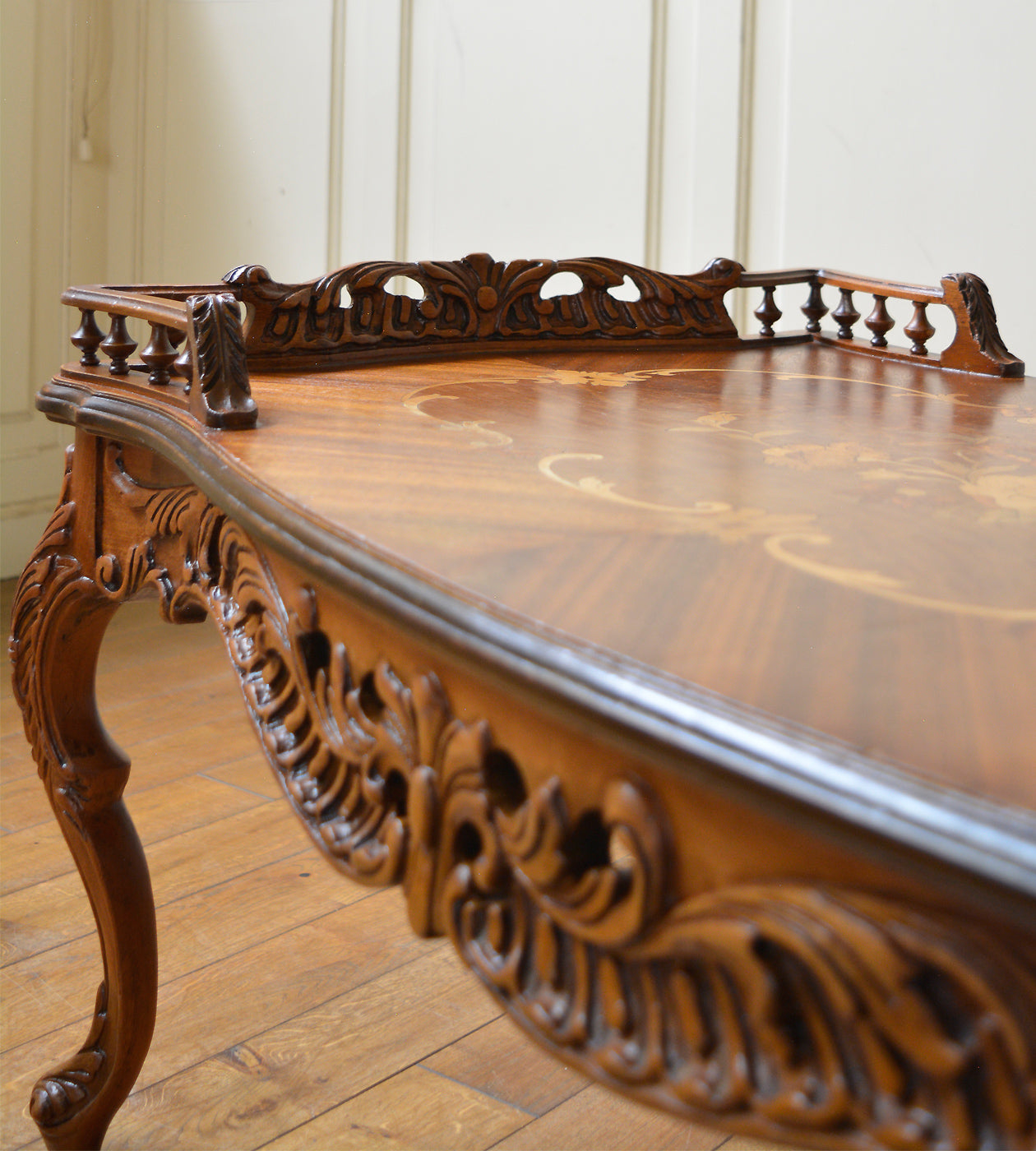 コーヒーテーブル