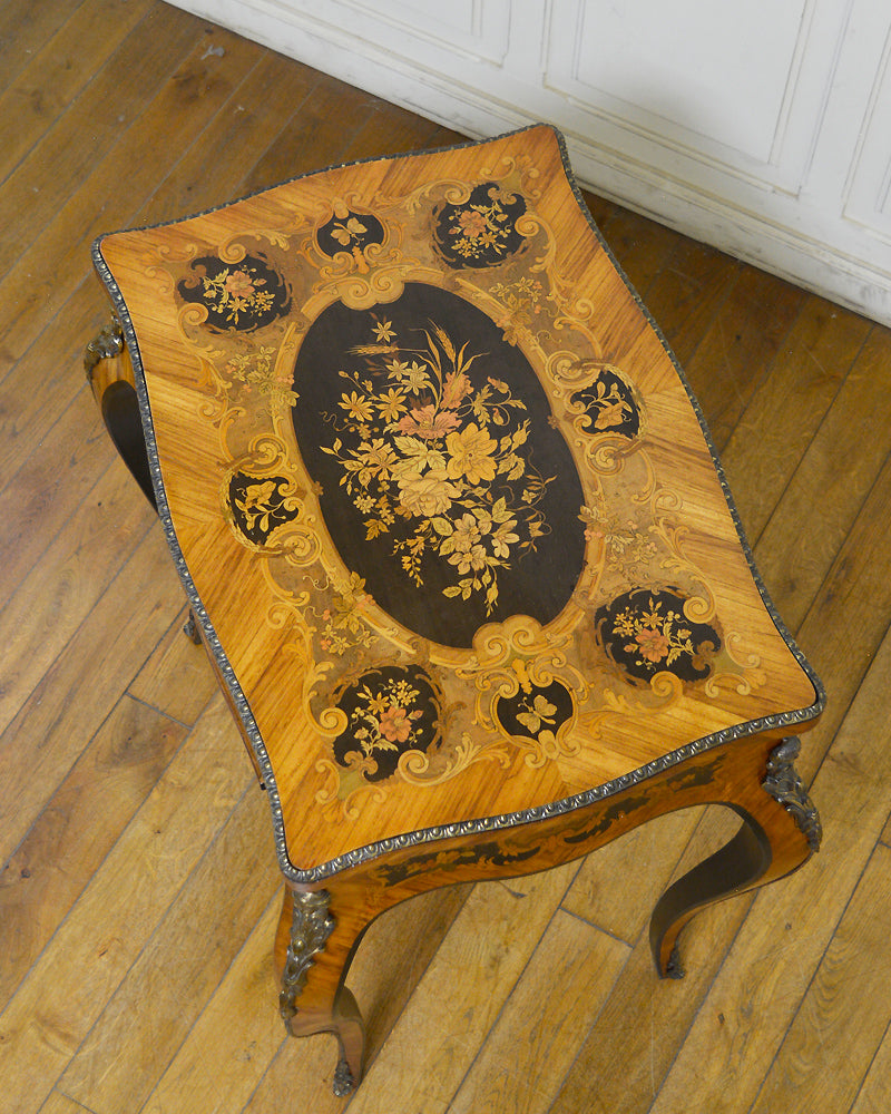 ソーイングテーブル